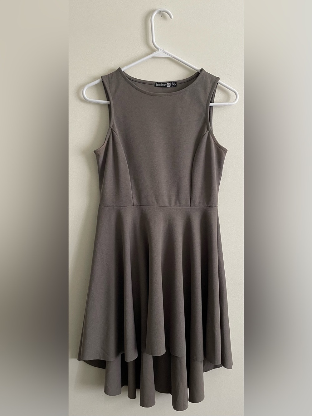 🪩 NWOT Boohoo Sleeveless Skater High Low Dress 🪩